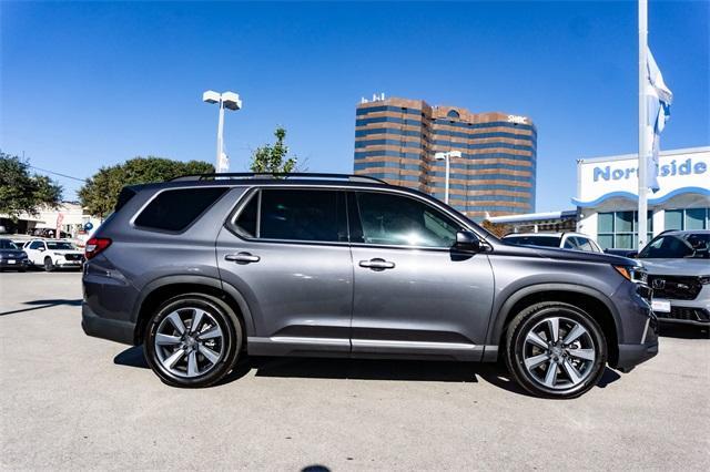 new 2025 Honda Pilot car, priced at $49,885