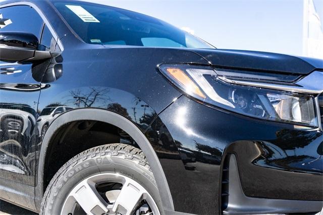 new 2025 Honda Ridgeline car, priced at $44,625