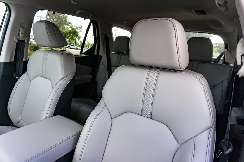 used 2025 Honda Pilot car, priced at $40,895