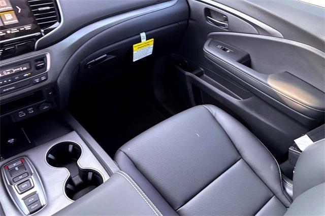 new 2025 Honda Ridgeline car, priced at $44,430