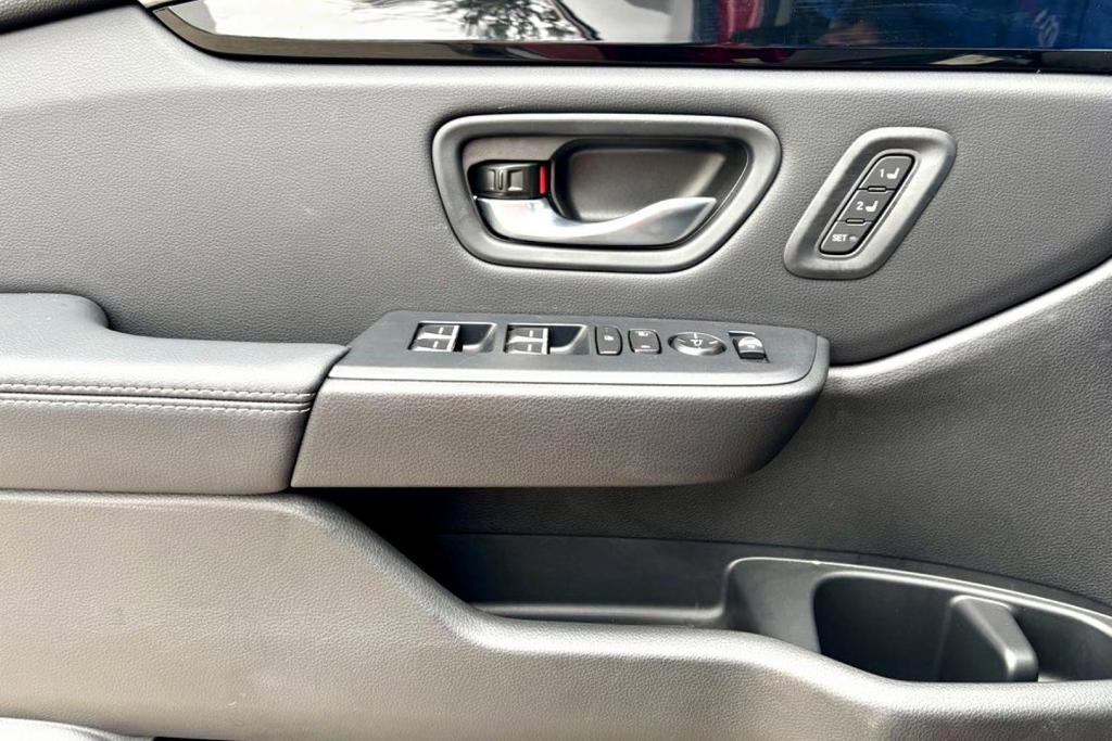used 2024 Honda Pilot car, priced at $41,277