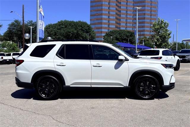 new 2025 Honda Pilot car, priced at $51,305