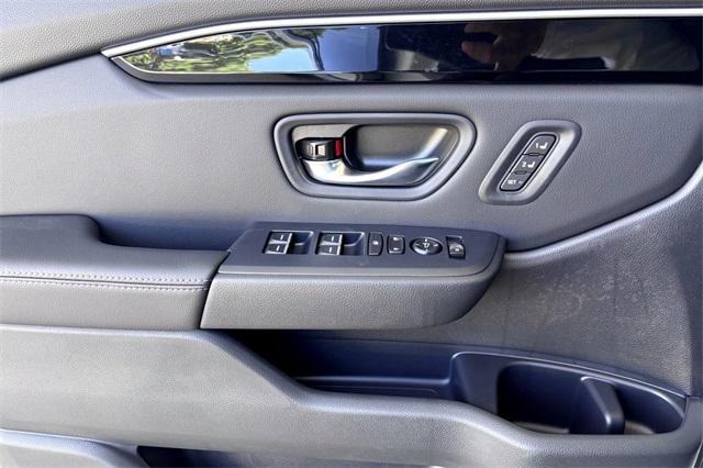 new 2025 Honda Pilot car, priced at $51,305