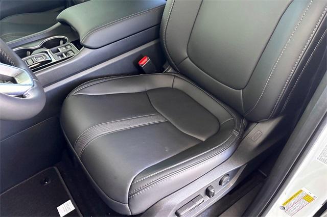 new 2025 Honda Pilot car, priced at $51,305