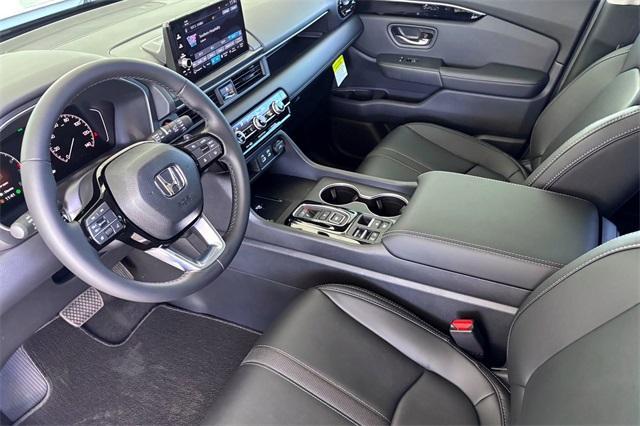 new 2025 Honda Pilot car, priced at $51,305