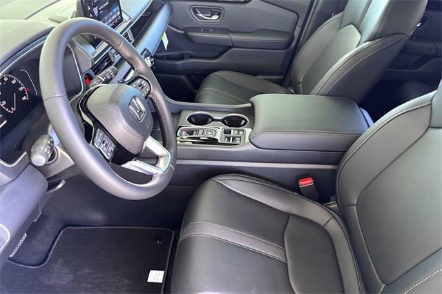 new 2025 Honda Pilot car, priced at $51,305