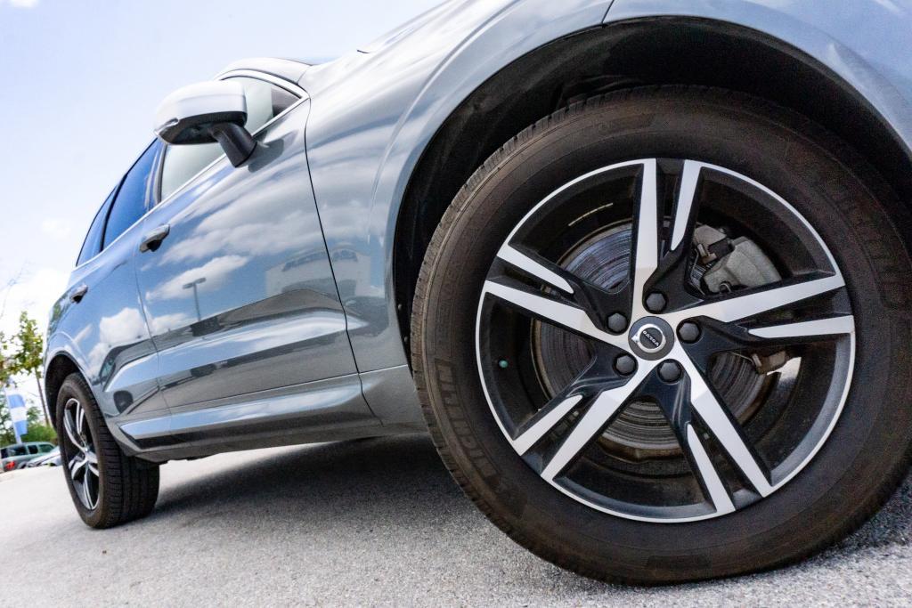 used 2019 Volvo XC60 Recharge Plug-In Hybrid car, priced at $31,977