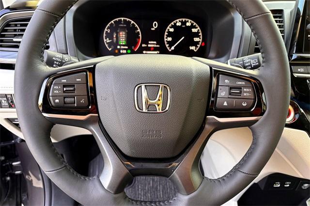 new 2026 Honda Odyssey car, priced at $54,335