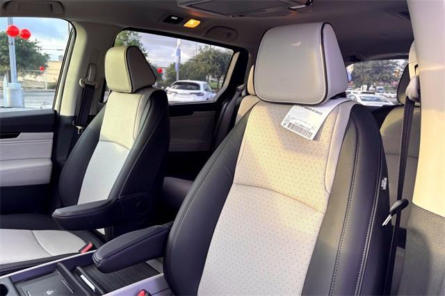 new 2026 Honda Odyssey car, priced at $54,335