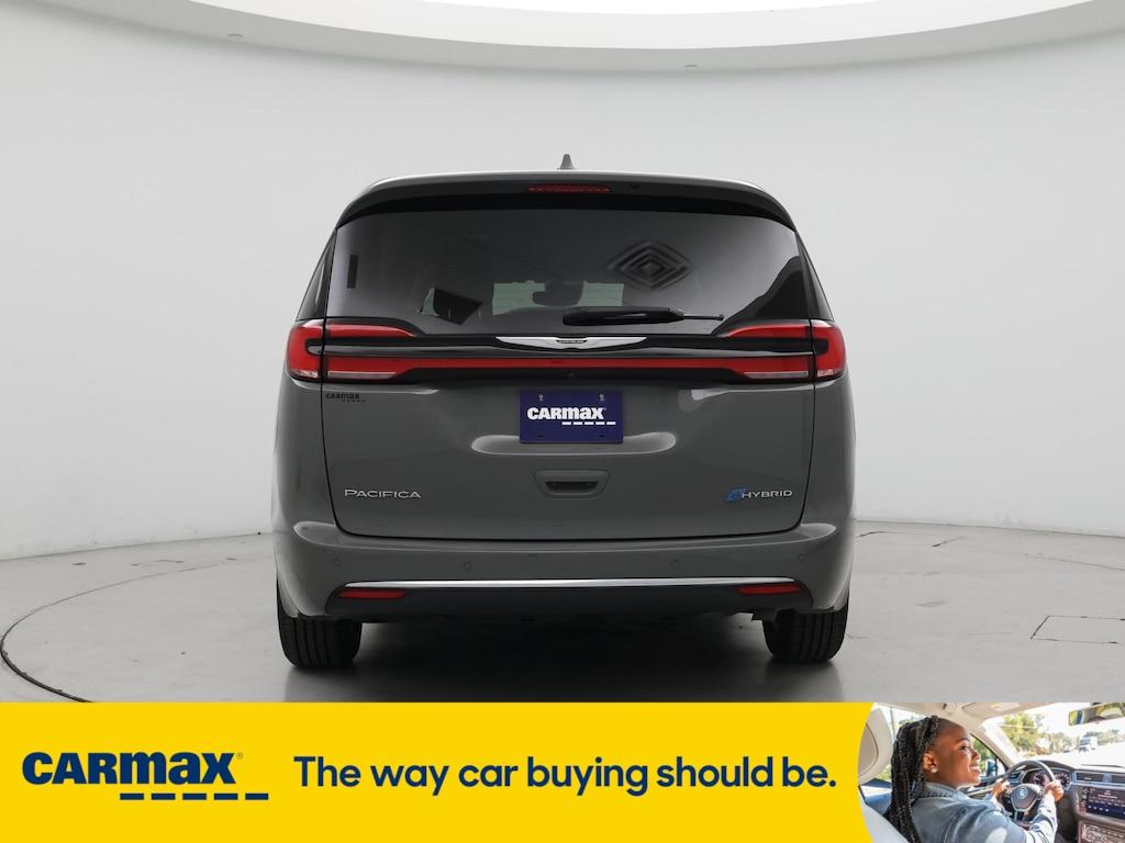 used 2022 Chrysler Pacifica Hybrid car, priced at $27,998