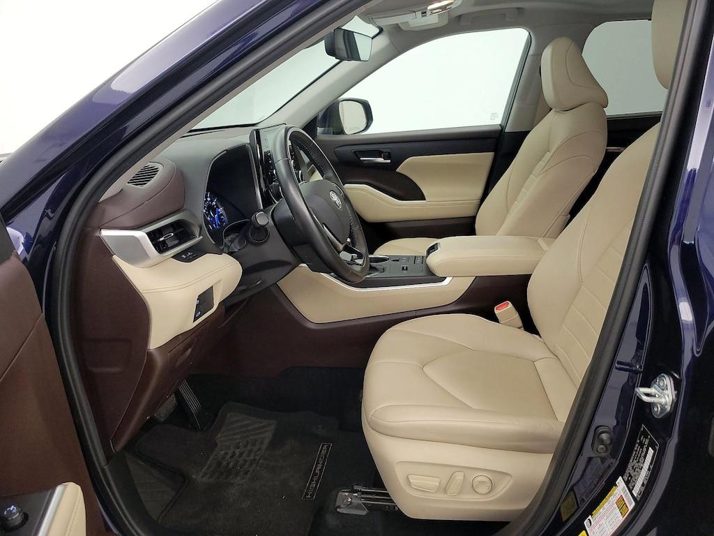 used 2021 Toyota Highlander Hybrid car, priced at $36,998