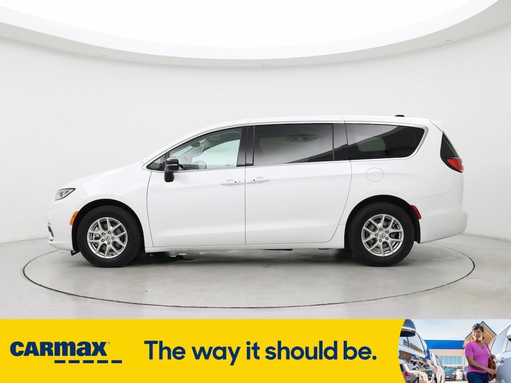 used 2024 Chrysler Pacifica car, priced at $35,998