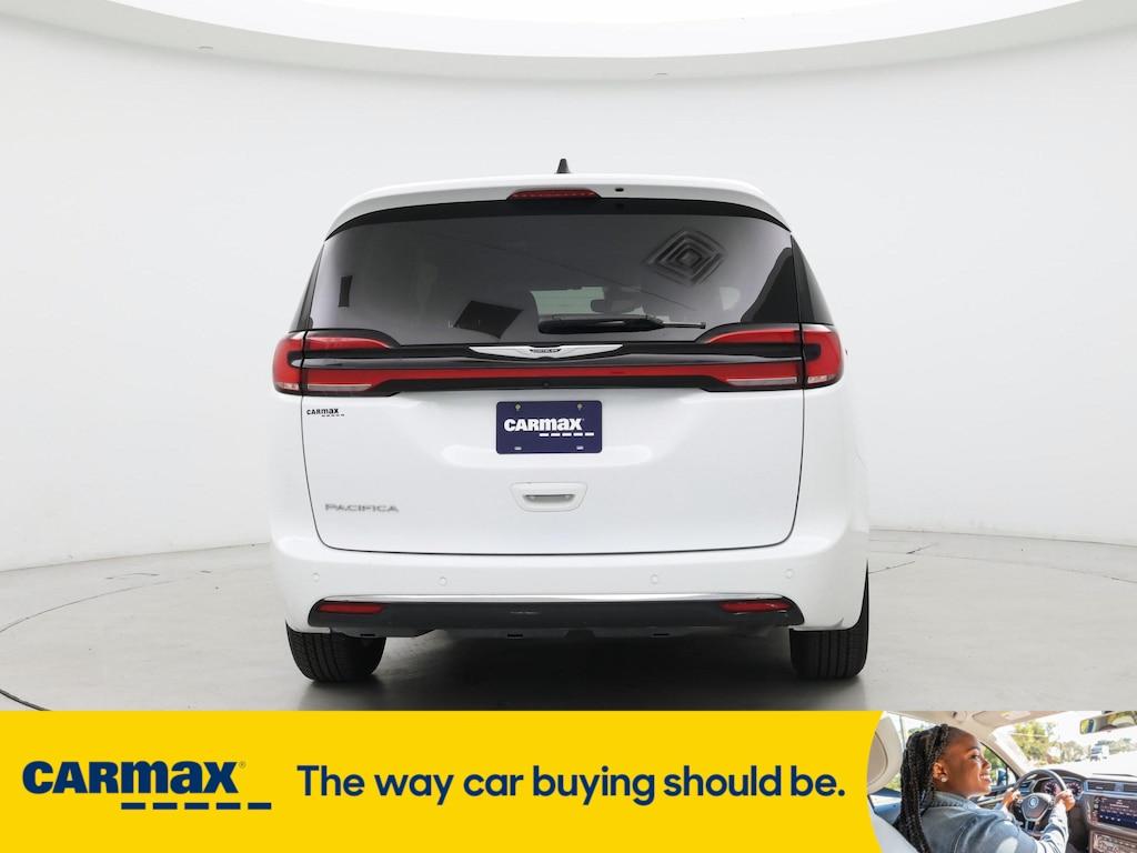 used 2024 Chrysler Pacifica car, priced at $35,998