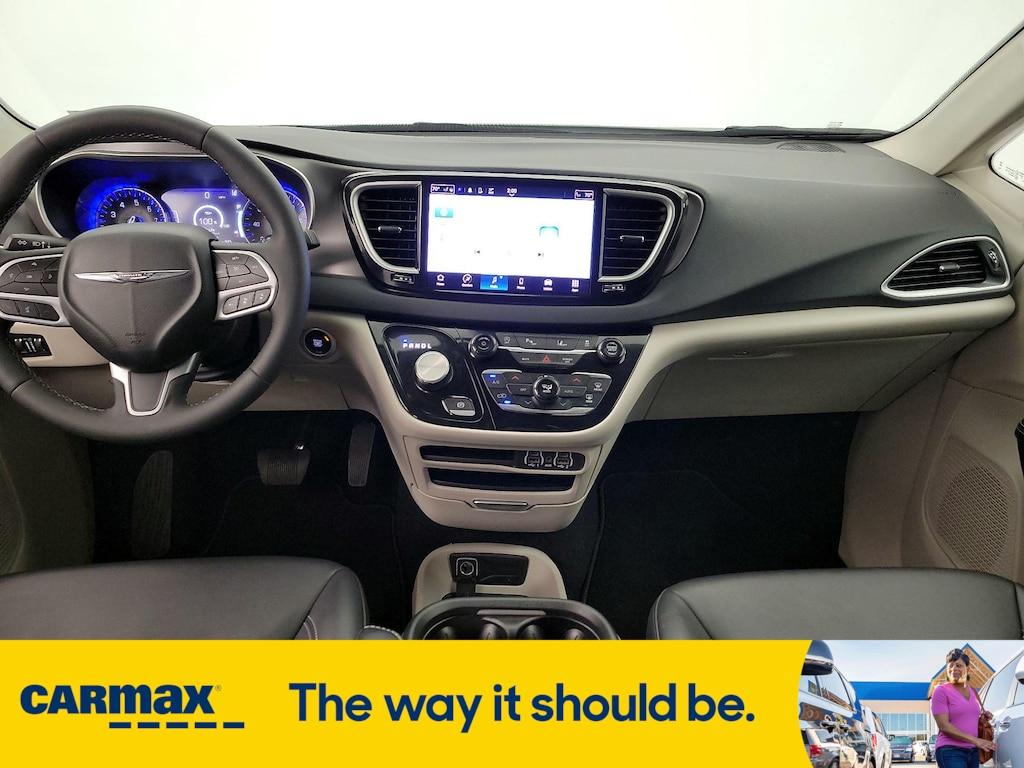 used 2024 Chrysler Pacifica car, priced at $35,998