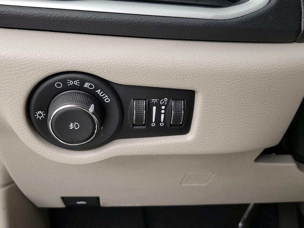 used 2024 Chrysler Pacifica car, priced at $35,998