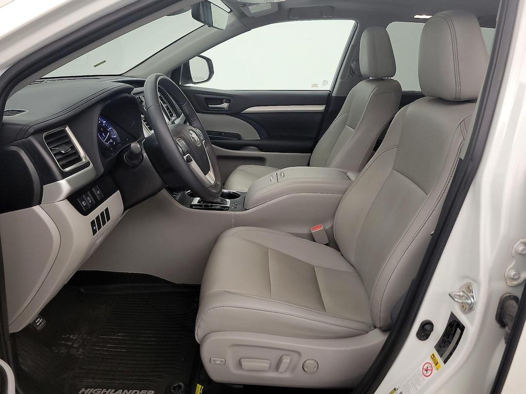 used 2019 Toyota Highlander car, priced at $27,998