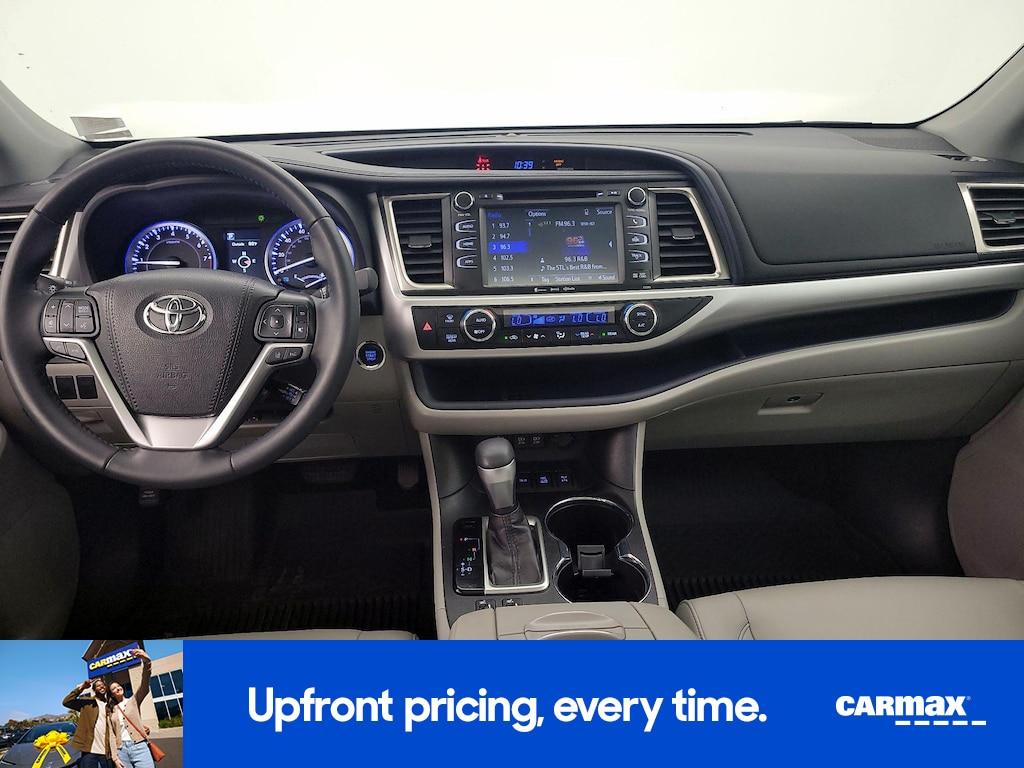 used 2019 Toyota Highlander car, priced at $27,998