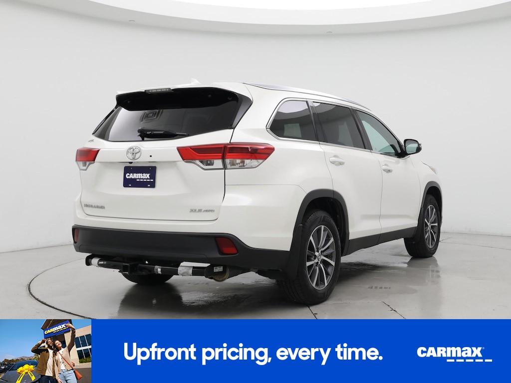used 2019 Toyota Highlander car, priced at $27,998