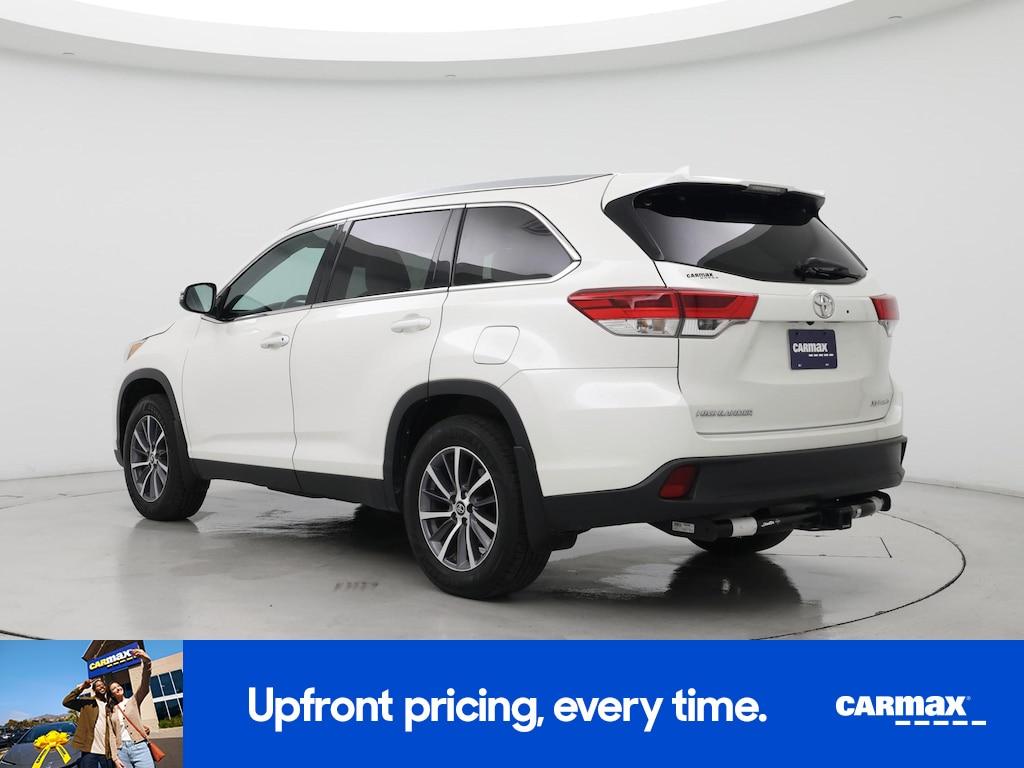 used 2019 Toyota Highlander car, priced at $27,998