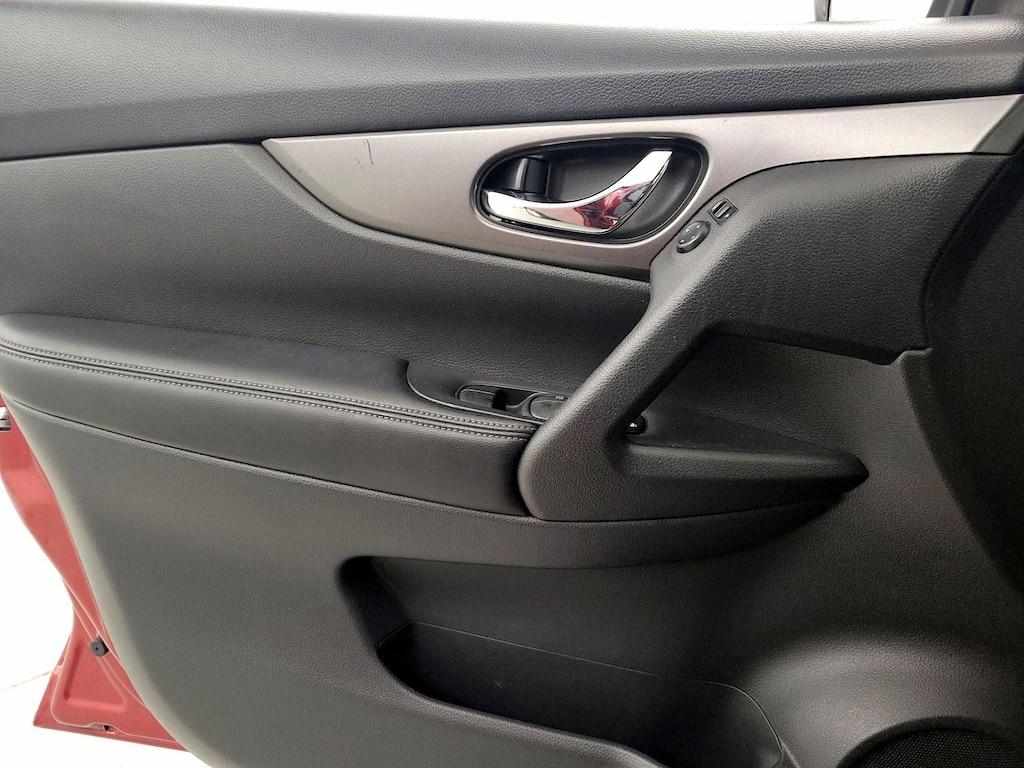 used 2015 Nissan Rogue car, priced at $13,998