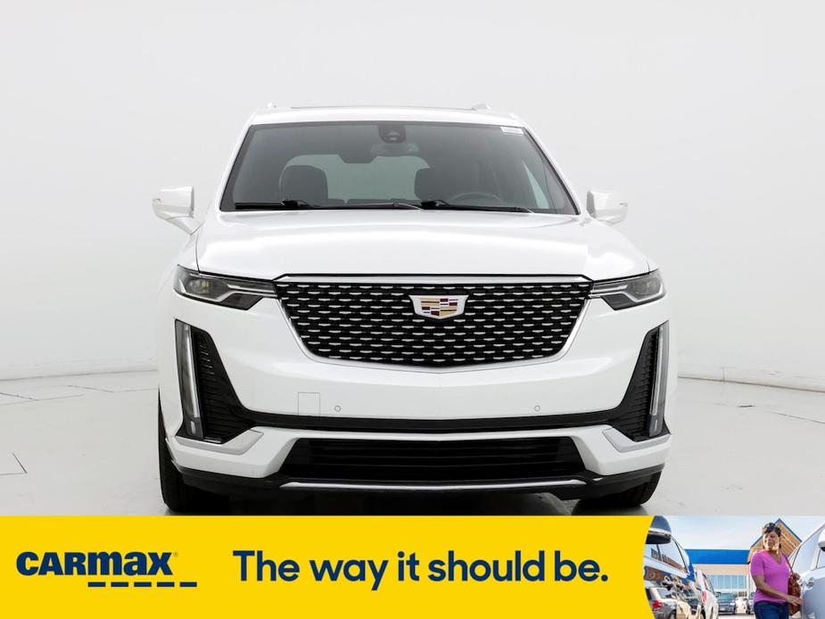 used 2022 Cadillac XT6 car, priced at $35,998