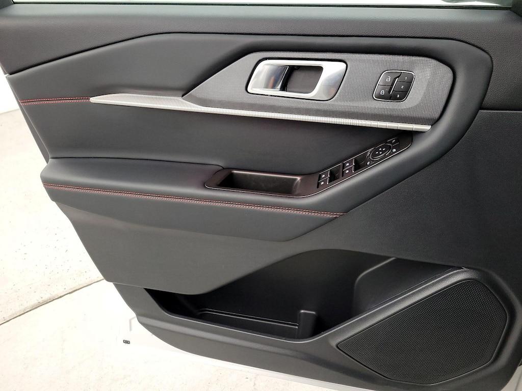 used 2025 Ford Explorer car, priced at $48,998