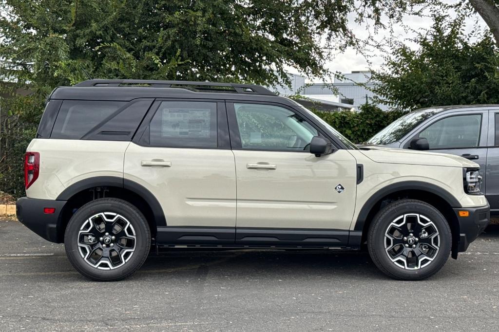 new 2025 Ford Bronco Sport car, priced at $39,467