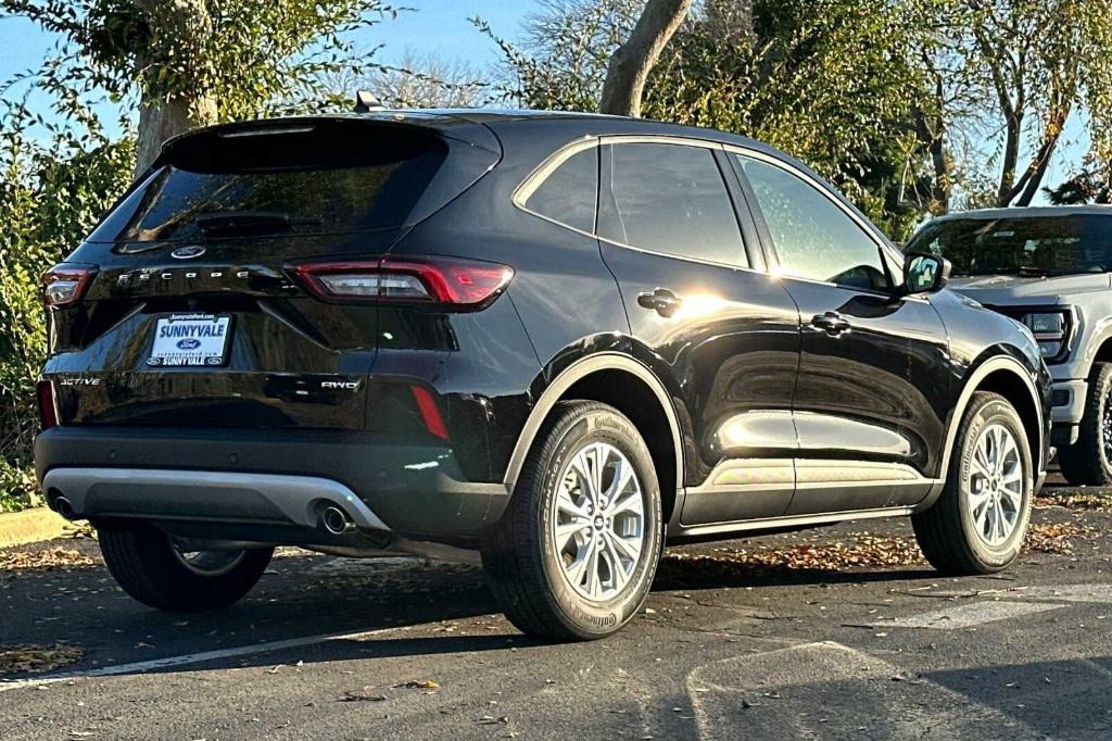 new 2025 Ford Escape car, priced at $30,944