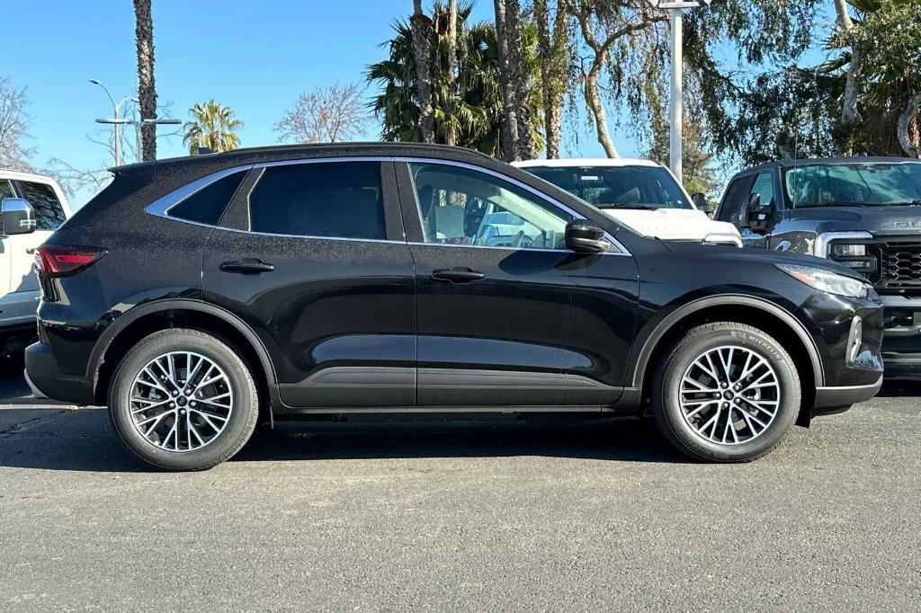 new 2025 Ford Escape car, priced at $33,697