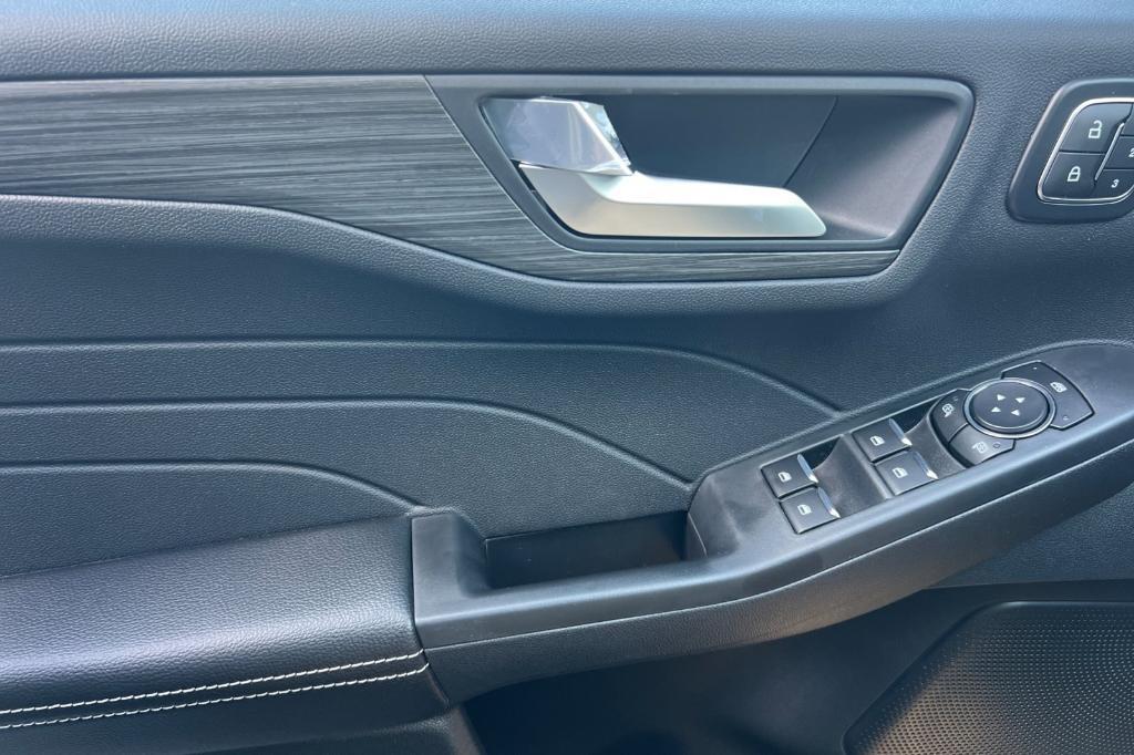 new 2025 Ford Escape car, priced at $40,915