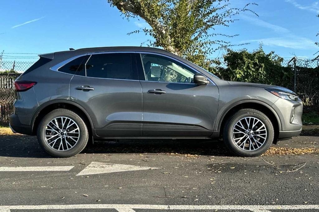 new 2025 Ford Escape car, priced at $33,697