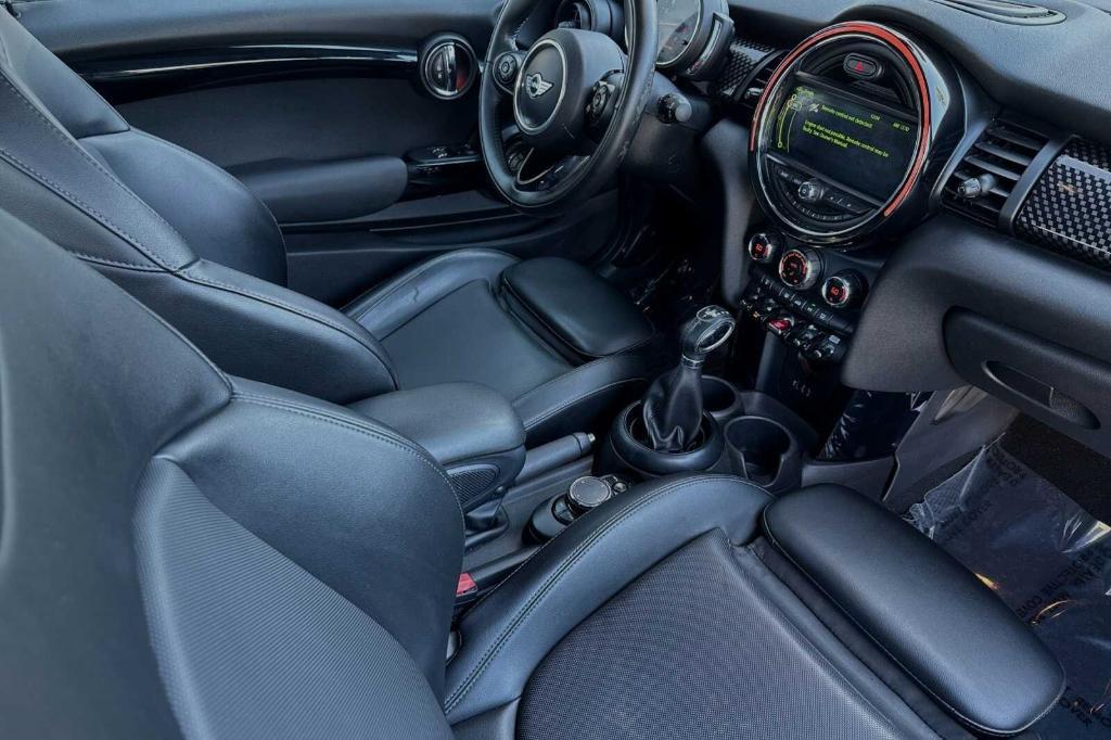 used 2018 MINI Hardtop car, priced at $16,995