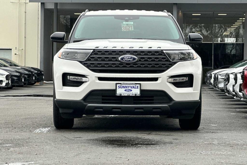 new 2024 Ford Explorer car, priced at $43,570