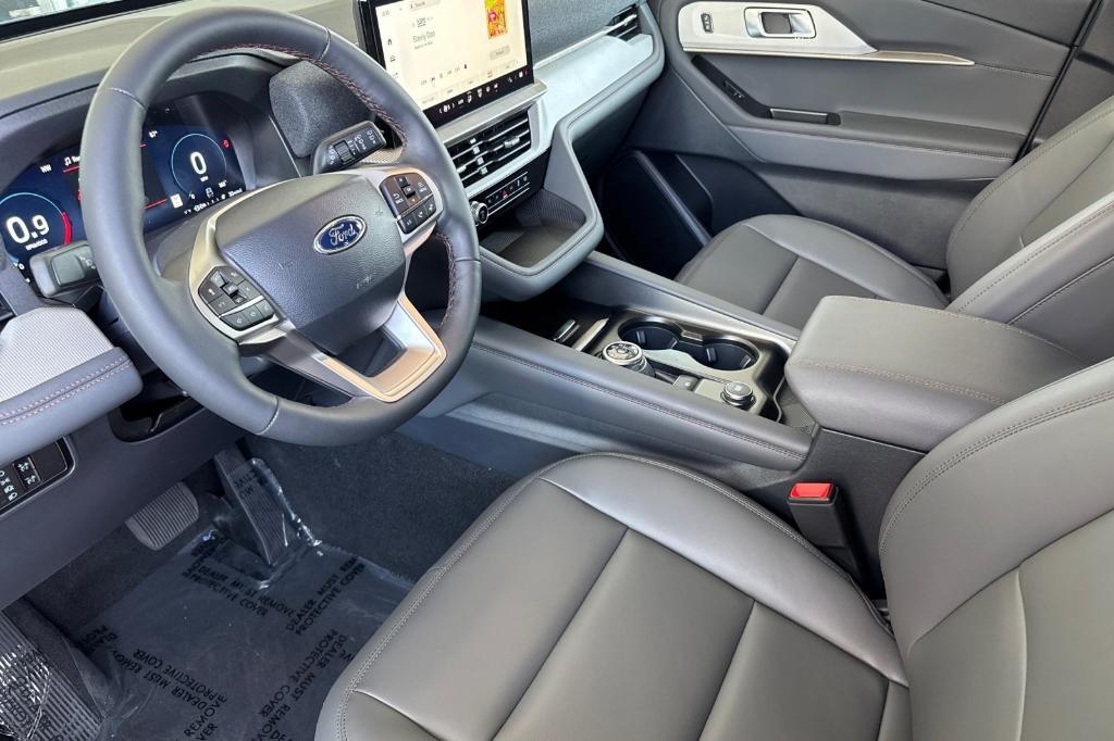 new 2025 Ford Explorer car