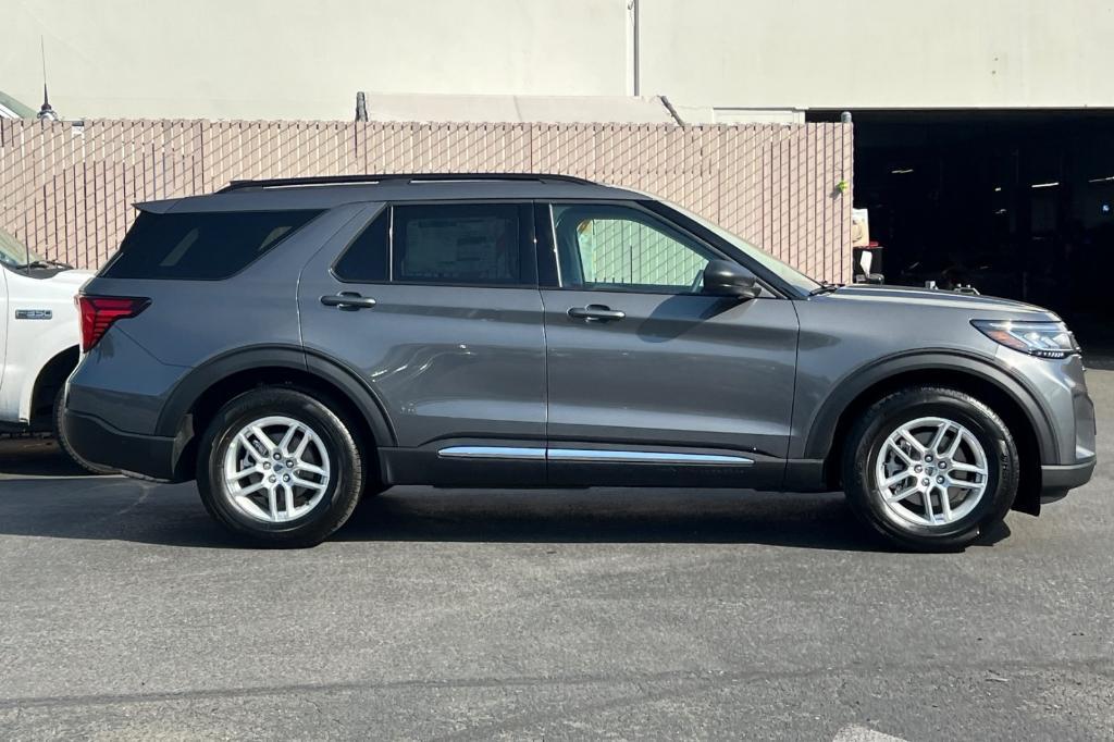 new 2025 Ford Explorer car, priced at $38,904
