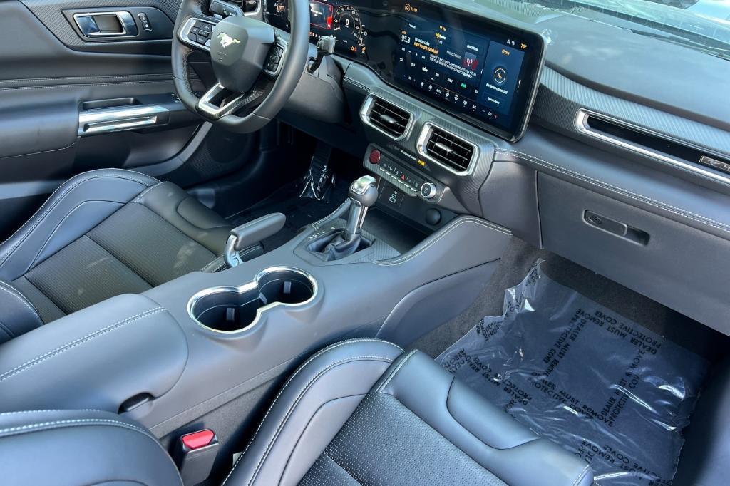 new 2025 Ford Mustang car