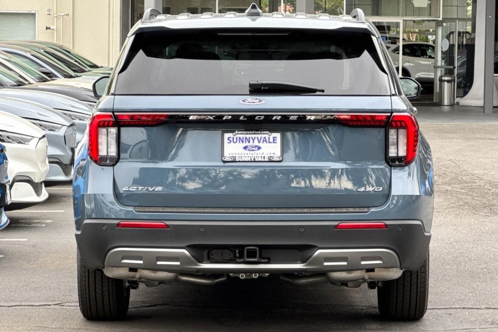 new 2025 Ford Explorer car