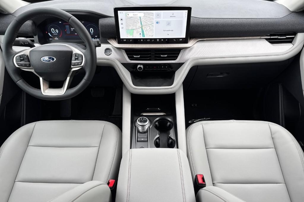 new 2025 Ford Explorer car