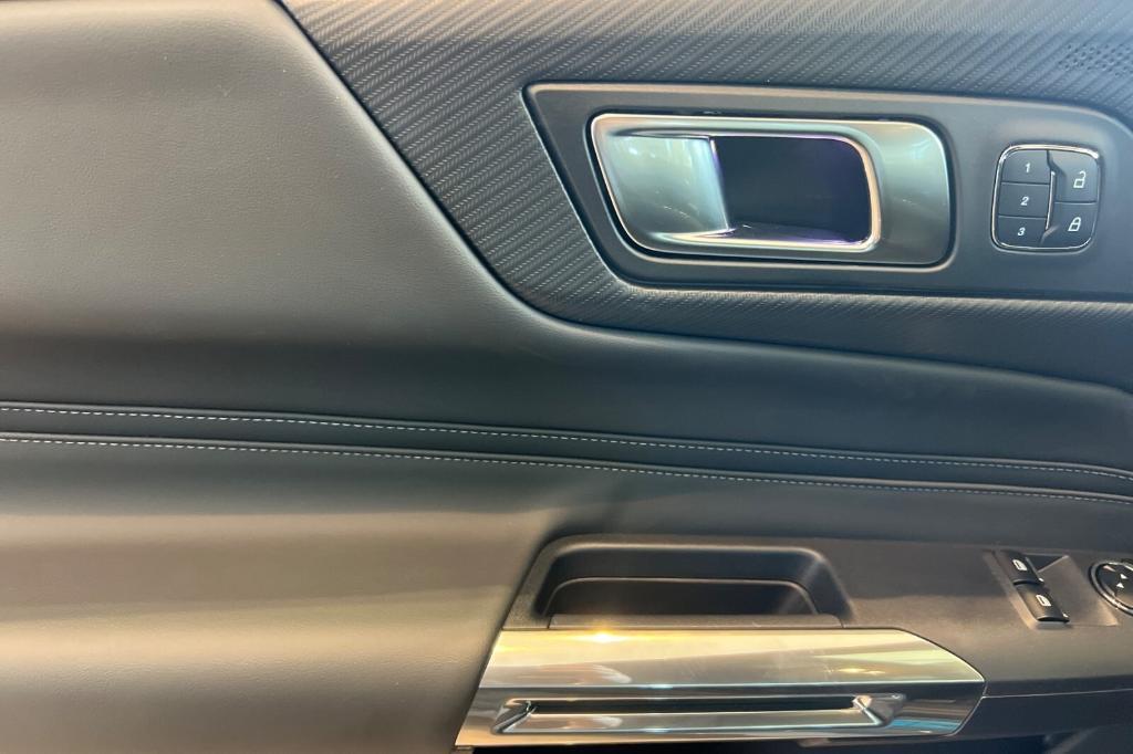 new 2025 Ford Mustang car