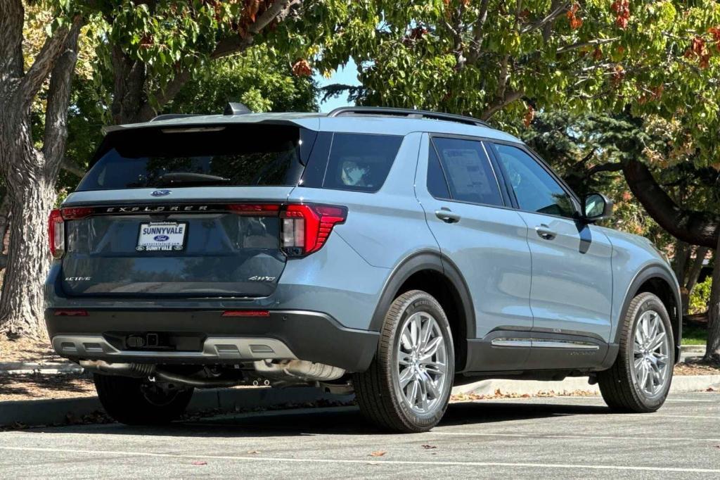 new 2025 Ford Explorer car, priced at $44,320