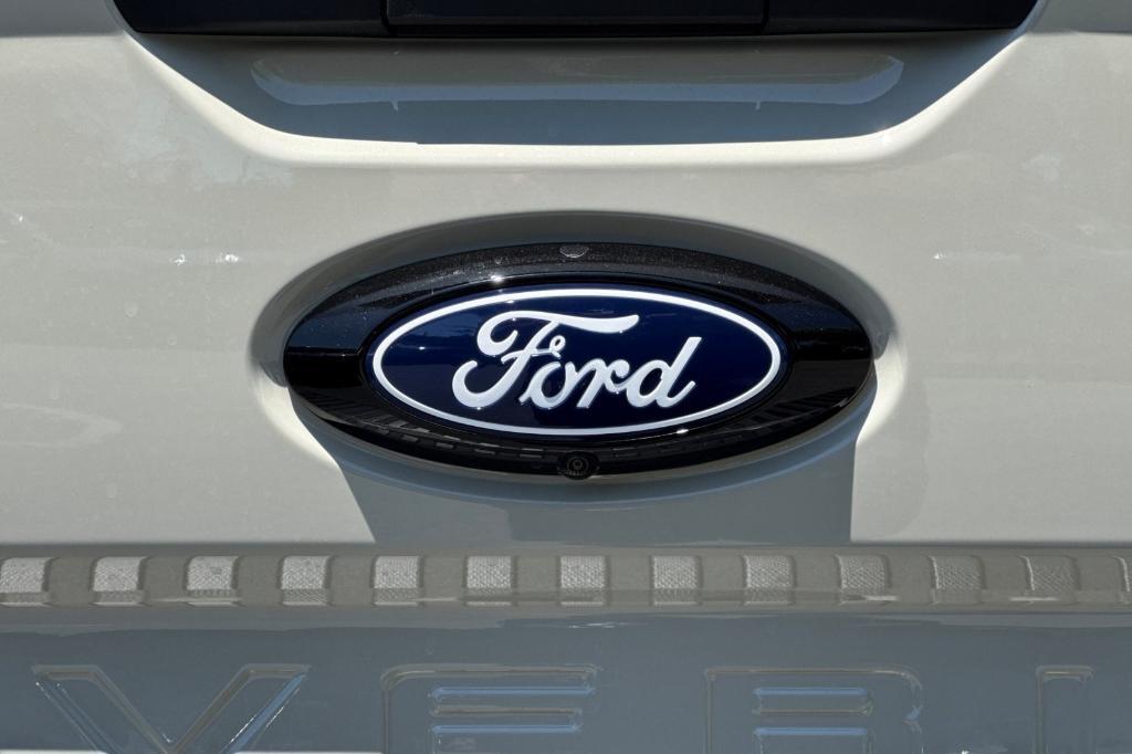 new 2025 Ford Maverick car