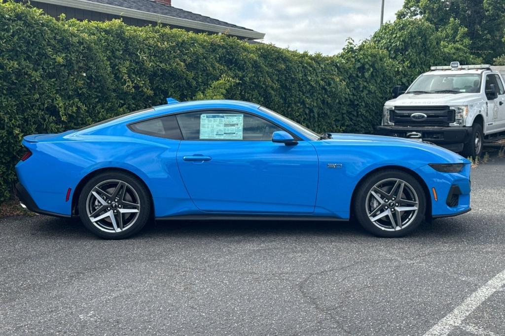 new 2025 Ford Mustang car