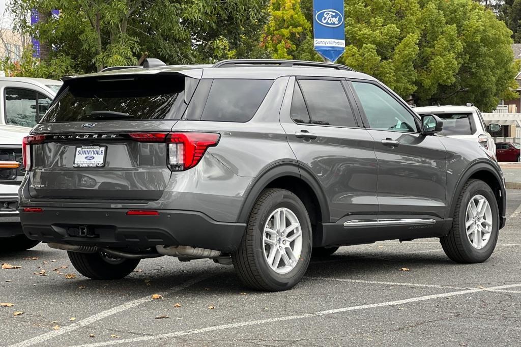 new 2025 Ford Explorer car, priced at $40,224