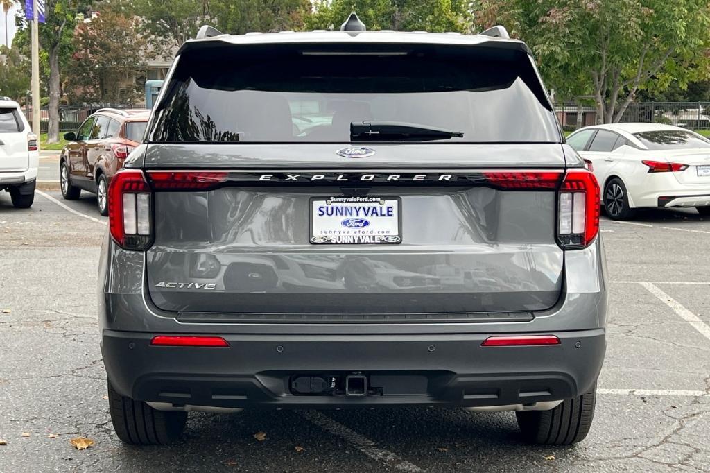 new 2025 Ford Explorer car, priced at $40,224