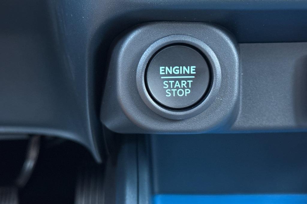 new 2025 Ford Maverick car, priced at $32,017