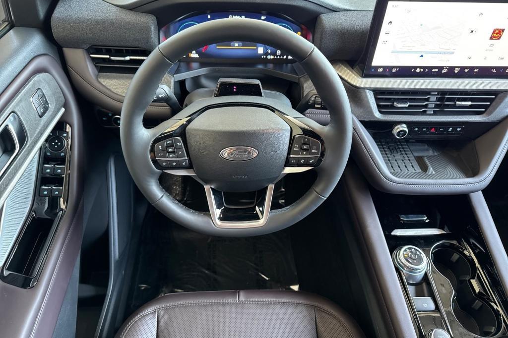 new 2025 Ford Explorer car