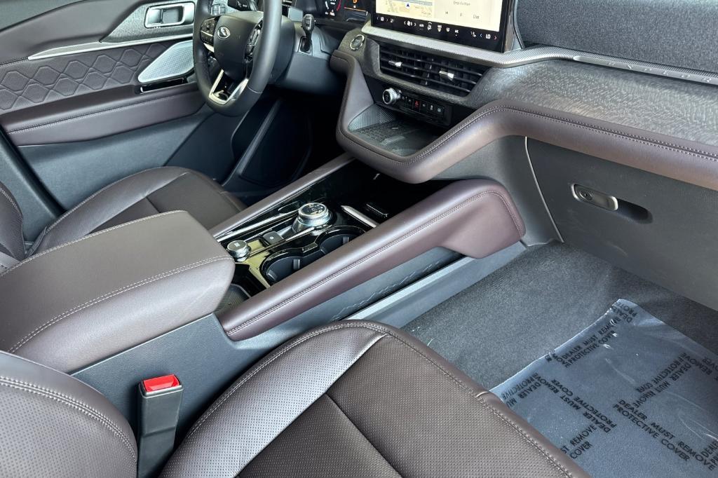 new 2025 Ford Explorer car