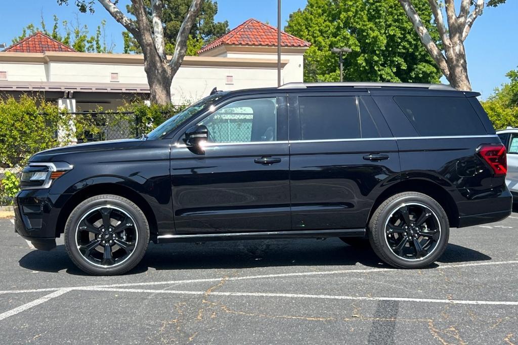 used 2024 Ford Expedition car, priced at $82,860