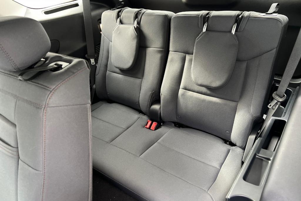 new 2025 Ford Explorer car, priced at $41,808