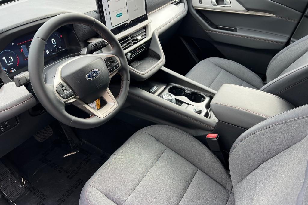 new 2025 Ford Explorer car, priced at $41,808